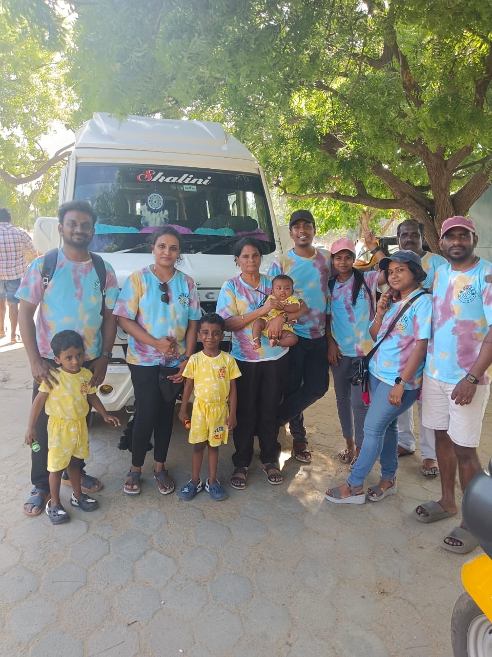 Shalini Cabs and Tempo Travellers - Munnar Tour Package