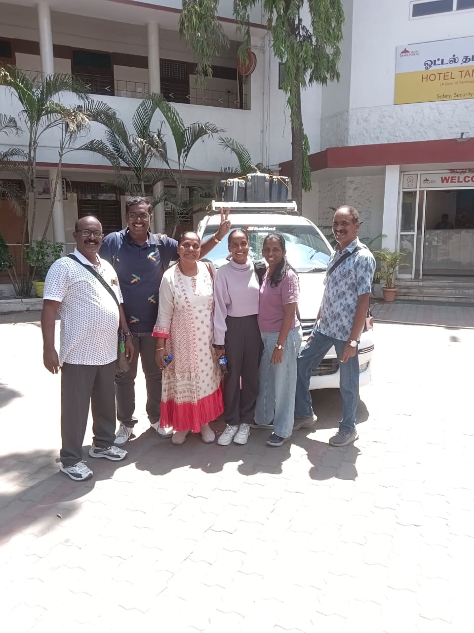 Shalini Cabs and Tempo Travellers - Ooty Tour Package