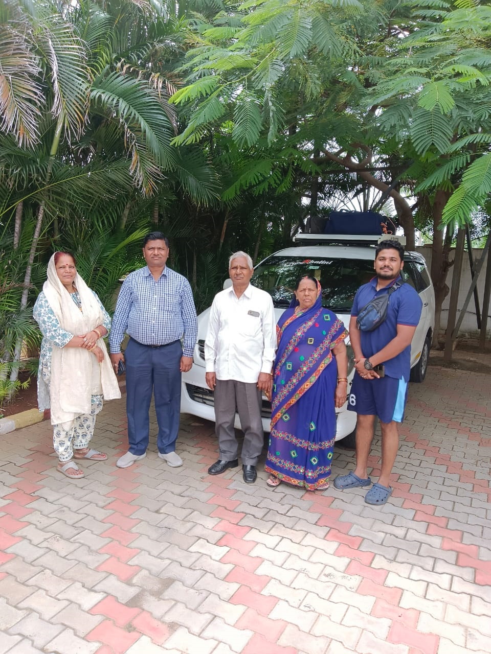 Shalini Cabs and Tempo Travellers - Chennai Tour Packages